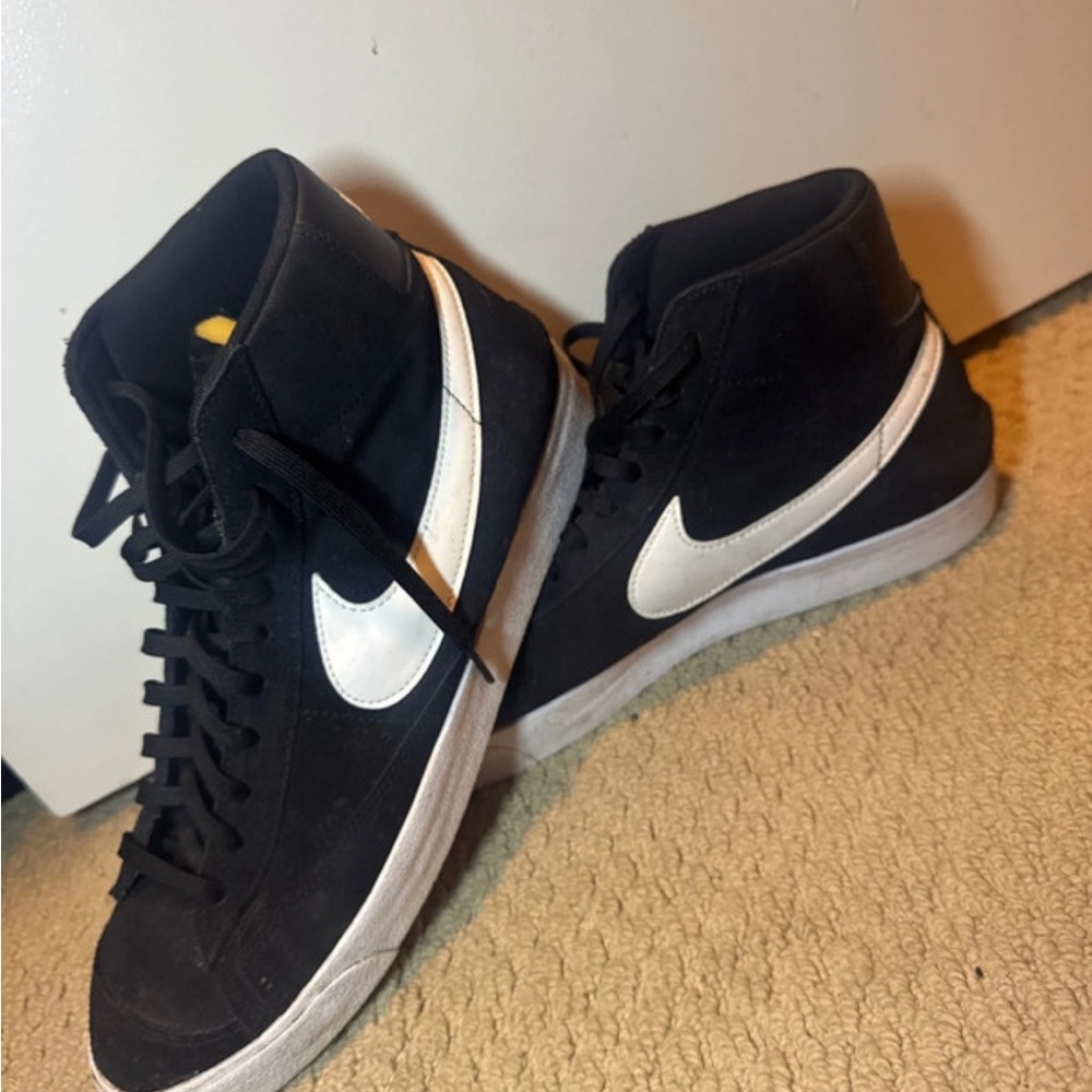 Nike Blazer Mid 77 Black and White